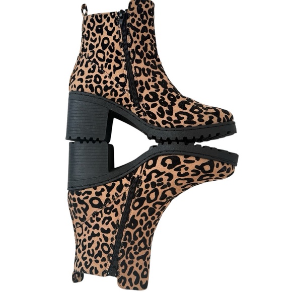 Qupid Leopard Print Ankle Boots • Size 6 • chunky Block Lug Heel • EUC - Picture 4 of 16